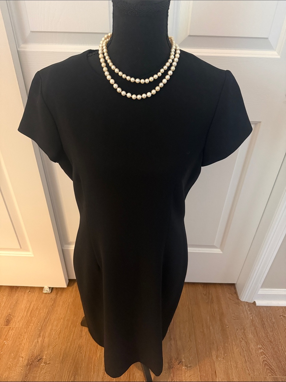 Jones NY Essentials Elegant Black Dress Cap Sleeves Career Evening Classic Sz 8